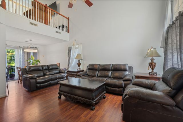1832 Apple Valley Cir, Nashville, TN 37207