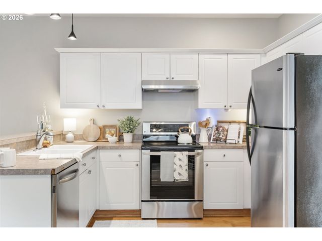 2625 N WILLIS Blvd, Portland, OR 97217