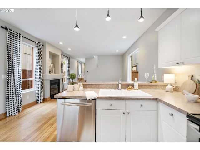 2625 N WILLIS Blvd, Portland, OR 97217