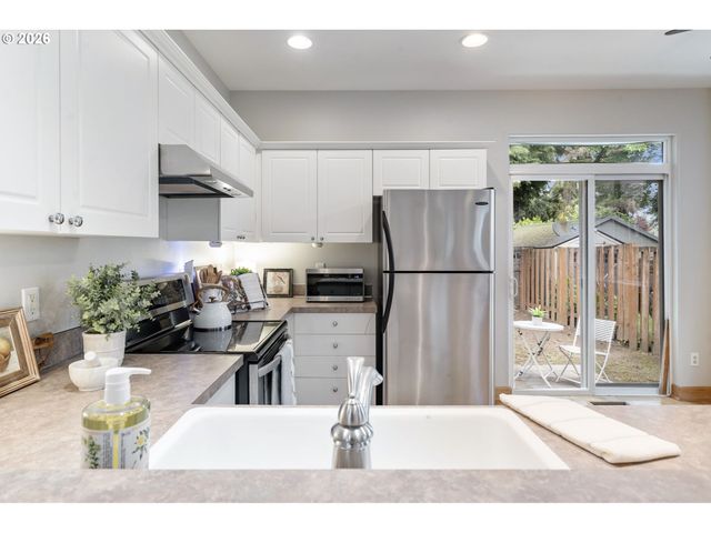 2625 N WILLIS Blvd, Portland, OR 97217