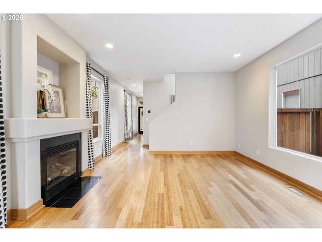 2625 N WILLIS Blvd, Portland, OR 97217