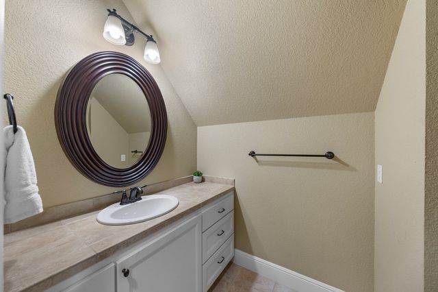 151 Kerr Canyon Pass, Kerrville, TX 78028