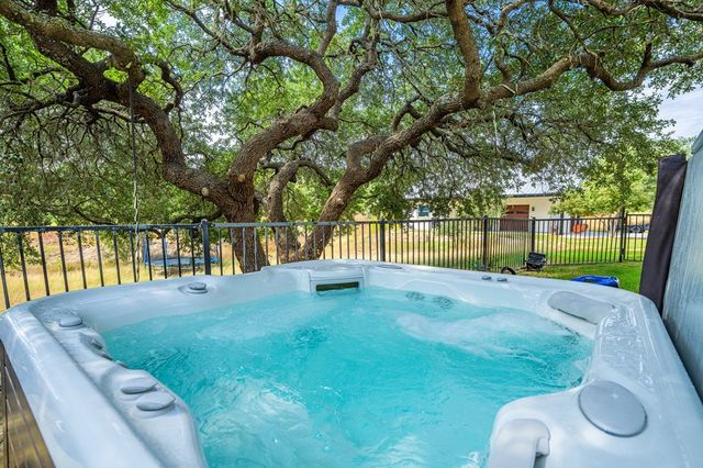 151 Kerr Canyon Pass, Kerrville, TX 78028