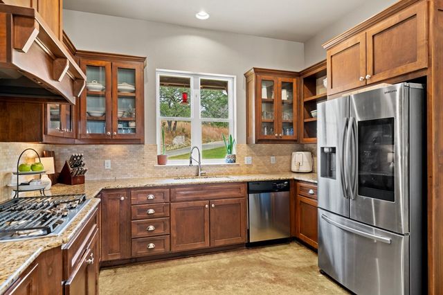 151 Kerr Canyon Pass, Kerrville, TX 78028