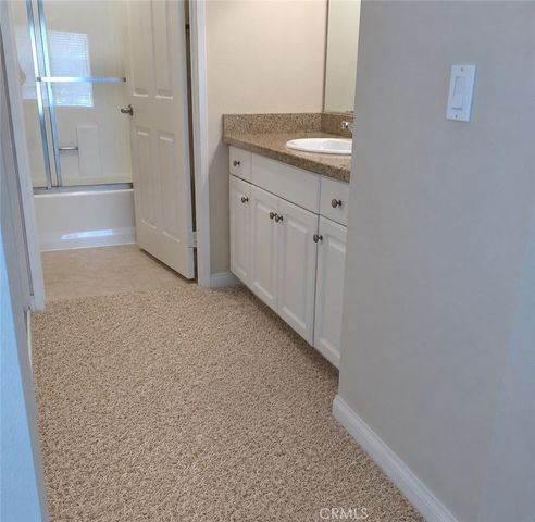 21500 Burbank, Woodland Hills, CA 91367