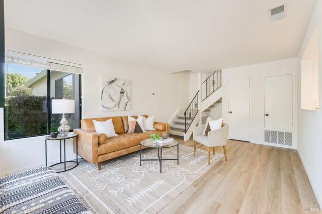 46 Dockside Cir, San Rafael, CA 94903