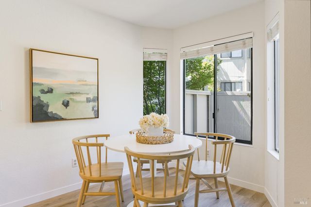 46 Dockside Cir, San Rafael, CA 94903