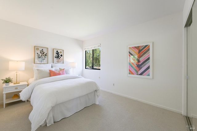 46 Dockside Cir, San Rafael, CA 94903