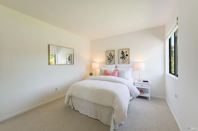 46 Dockside Cir, San Rafael, CA 94903