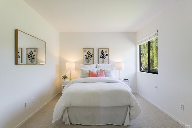 46 Dockside Cir, San Rafael, CA 94903