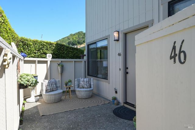 46 Dockside Cir, San Rafael, CA 94903