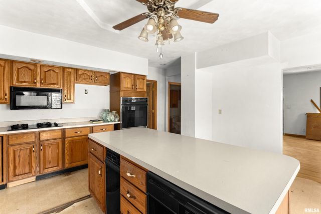 3074 COLE HOLLOW Road, Pekin, IL 61554