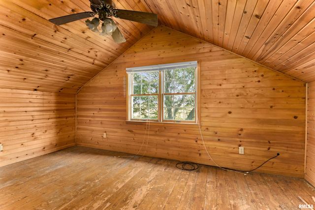3074 COLE HOLLOW Road, Pekin, IL 61554