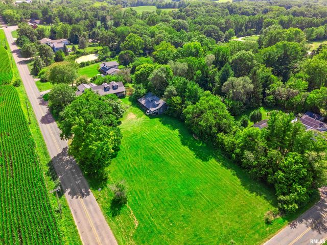 3074 COLE HOLLOW Road, Pekin, IL 61554