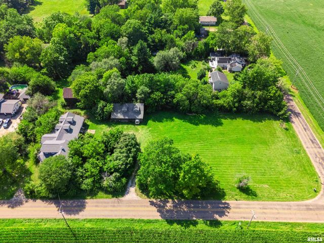 3074 COLE HOLLOW Road, Pekin, IL 61554