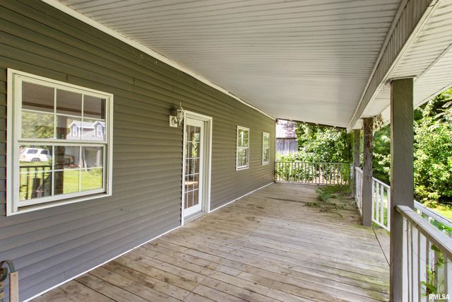 3074 COLE HOLLOW Road, Pekin, IL 61554