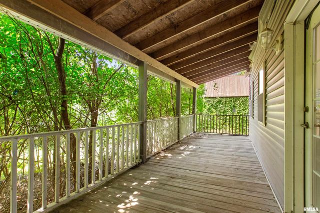3074 COLE HOLLOW Road, Pekin, IL 61554