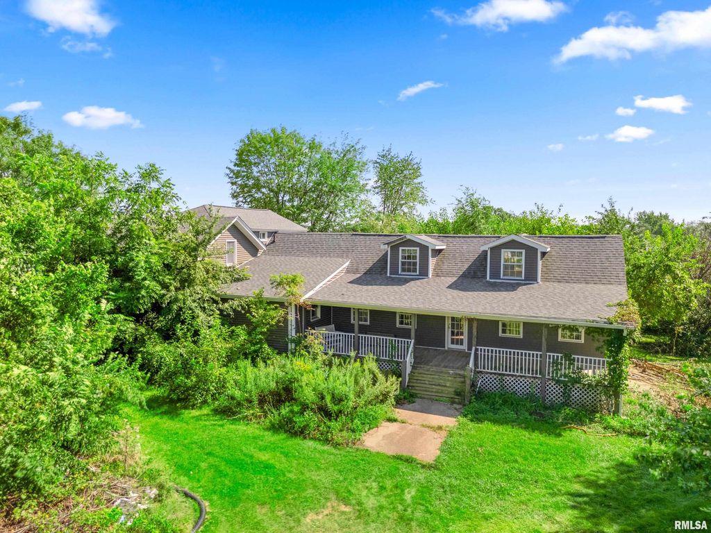 3074 COLE HOLLOW Road, Pekin, IL 61554
