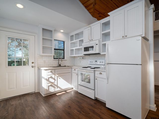 110 Wendy Dr., Whitehouse, TX 75791