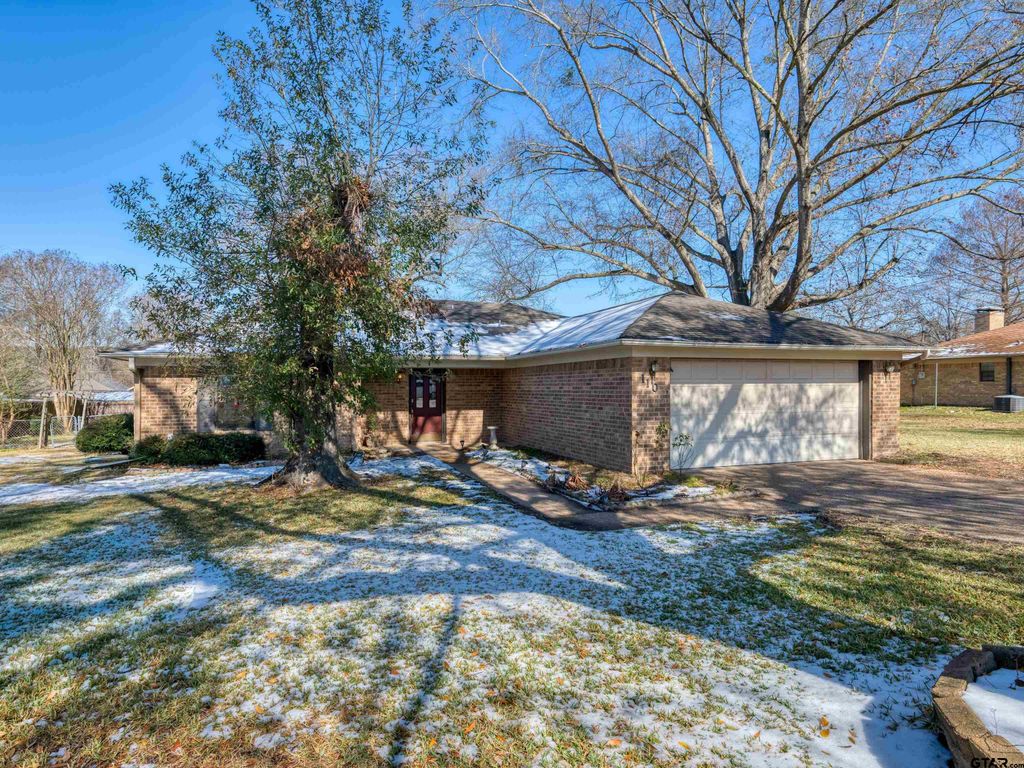 110 Wendy Dr., Whitehouse, TX 75791