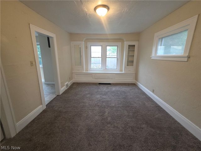 1452 Clermont Road, Cleveland, OH 44110