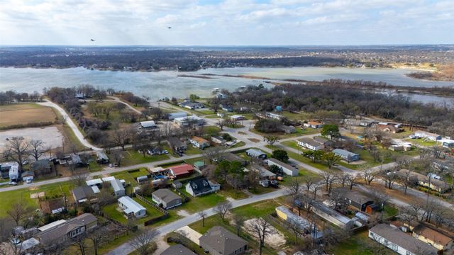 1512 Sheri Lane S, Pelican Bay, TX 76020