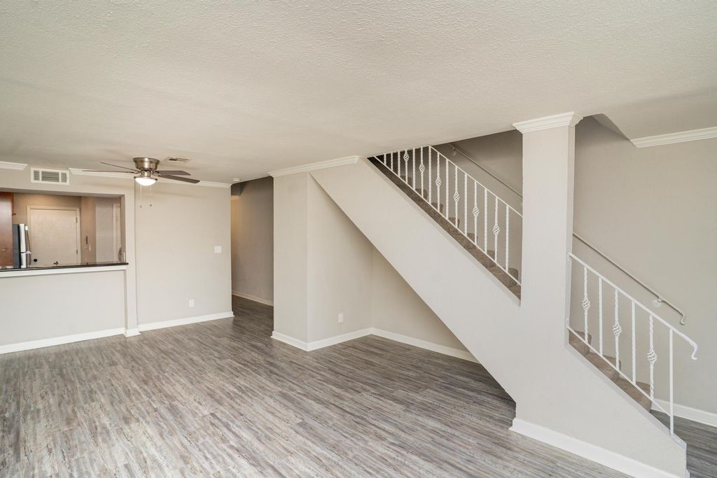 Image 7 of property listing at 7166 N Fruit Avenue # 178, Fresno, CA 93711