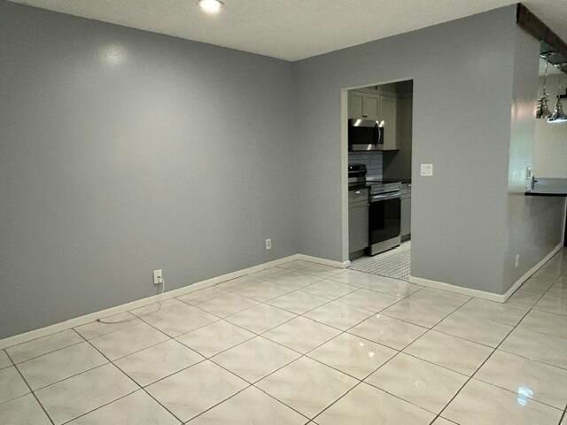 5270 Nesting Way B, Delray Beach, FL 33484