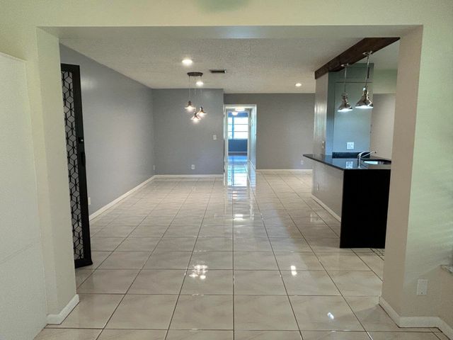 5270 Nesting Way B, Delray Beach, FL 33484