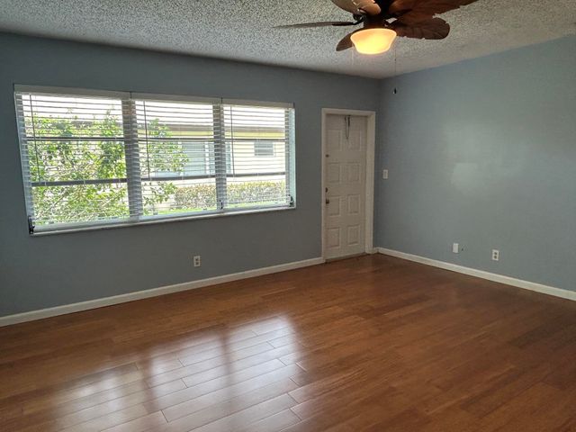 5270 Nesting Way B, Delray Beach, FL 33484