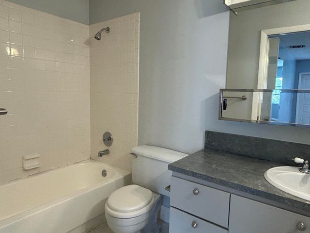 5270 Nesting Way B, Delray Beach, FL 33484