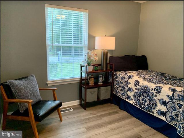 1824 CEDAR DR, Severn, MD 21144