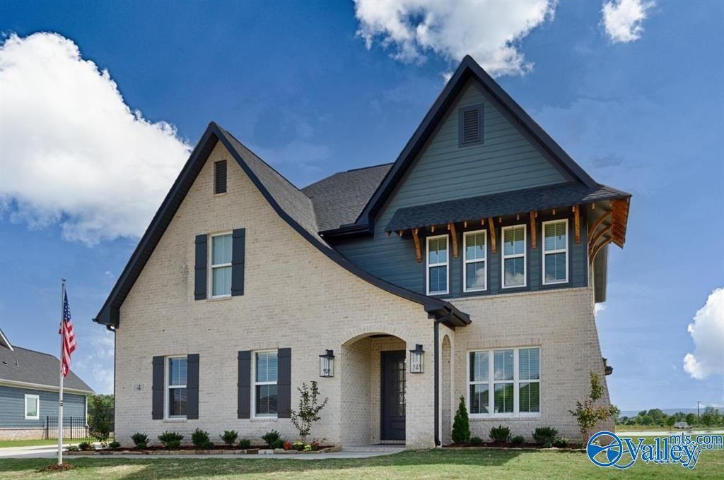 7 Devereux Place SE, Gurley, AL 35748
