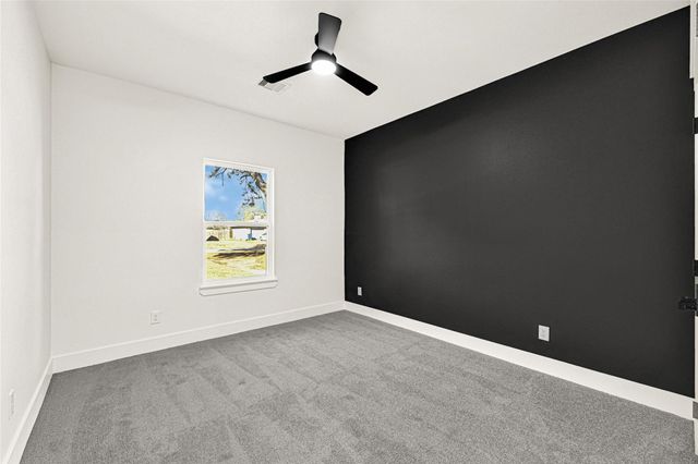 105 Bledsoe St, Prairie View, TX 77445