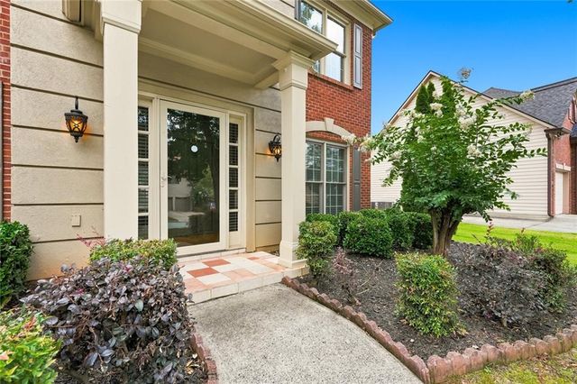 10805 Glenhurst Pass, Johns Creek, GA 30097