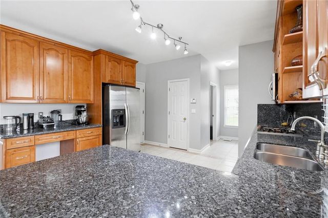 10805 Glenhurst Pass, Johns Creek, GA 30097