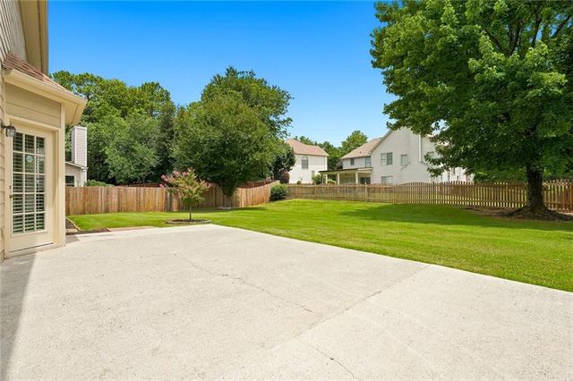 10805 Glenhurst Pass, Johns Creek, GA 30097