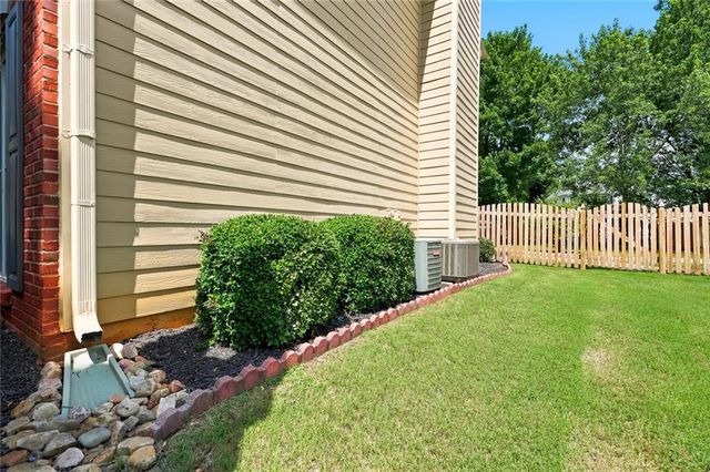 10805 Glenhurst Pass, Johns Creek, GA 30097