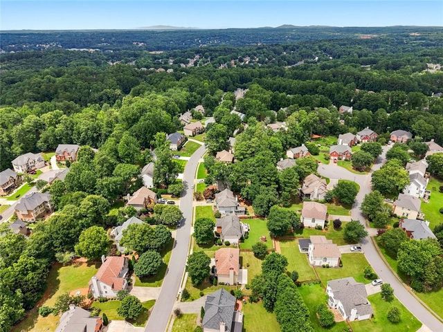 10805 Glenhurst Pass, Johns Creek, GA 30097