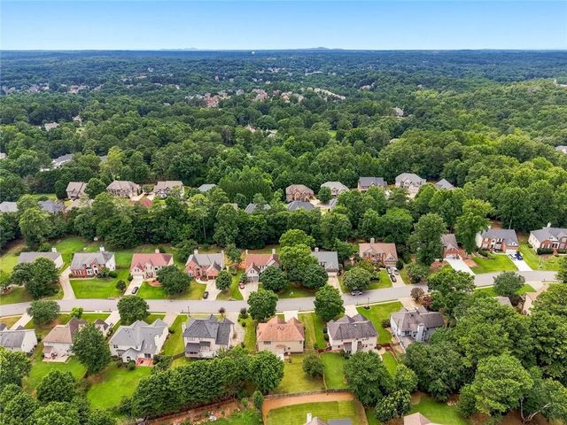 10805 Glenhurst Pass, Johns Creek, GA 30097