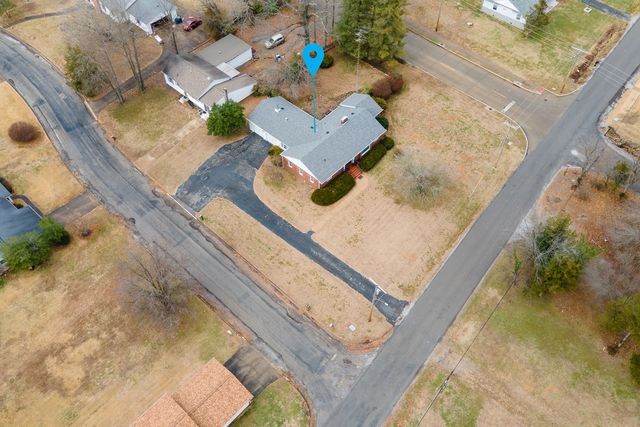 205 N Horrell Avenue, West Frankfort, IL 62896