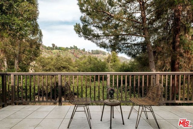 502 Fernwood Pacific Drive, Topanga, CA 90290