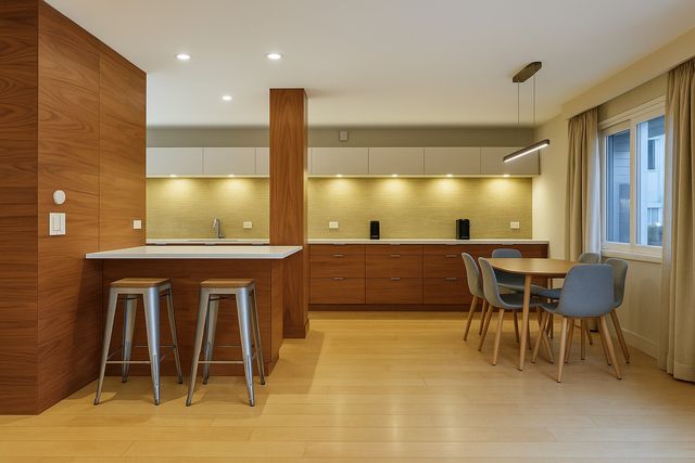 419 W Briar Place B, Chicago, IL 60657