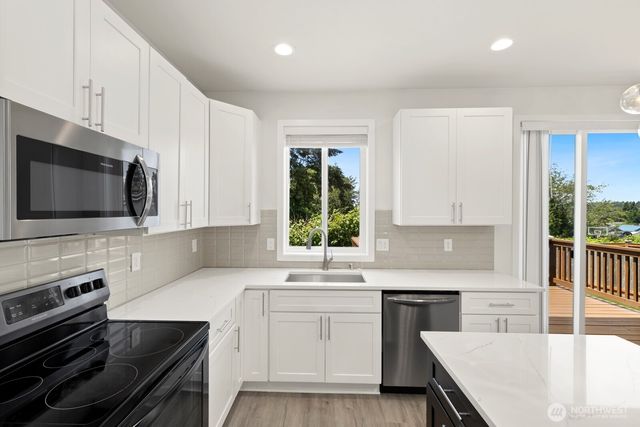7826 Yakima Avenue, Tacoma, WA 98408
