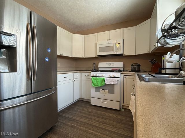 1113 Smithfarm Avenue, Akron, OH 44305