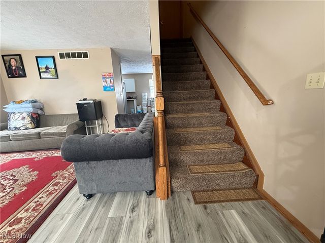 1113 Smithfarm Avenue, Akron, OH 44305