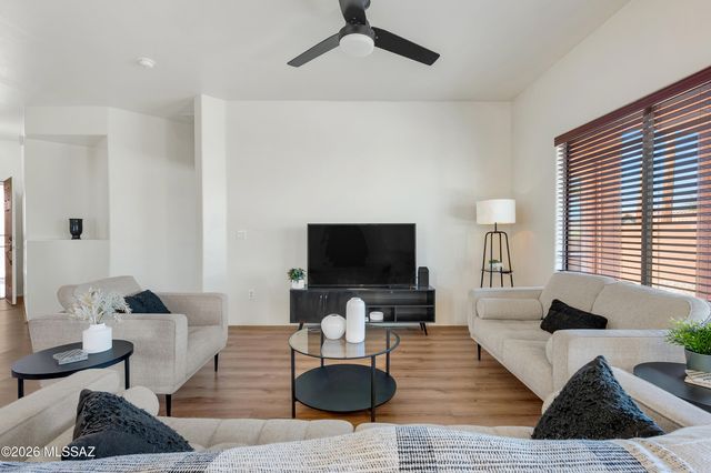 2772 N Bell Hollow Place, Tucson, AZ 85745