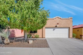 2772 N Bell Hollow Place, Tucson, AZ 85745