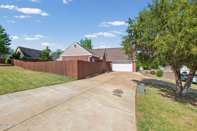 1599 W Madison Cove, Southaven, MS 38671