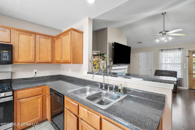 1599 W Madison Cove, Southaven, MS 38671
